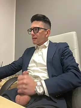 masterboss  online show from February 5, 2025, 12:38 pm