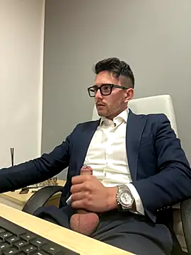 masterboss  online show from November 5, 2025, 1:00 pm