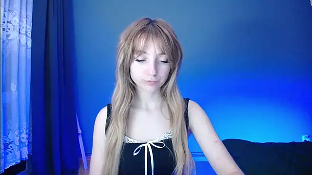 Snapshot of LuciaYoung chatting on February 27, 2025, 10:31 pm LuciaYoung online show from February 27, 2025, 10:31 pm