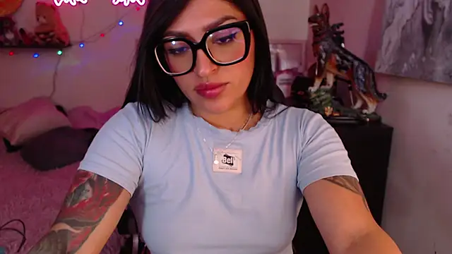 Snapshot of MissDennise chatting on February 28, 2025, 5:26 pm MissDennise online show from February 28, 2025, 5:26 pm