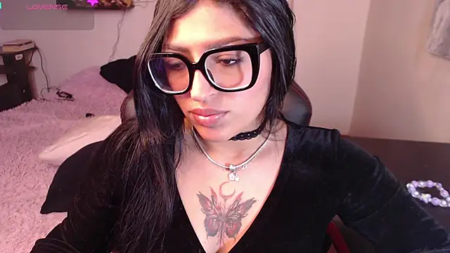 Snapshot of MissDennise chatting on March 7, 2025, 8:11 pm MissDennise online show from March 7, 2025, 8:11 pm