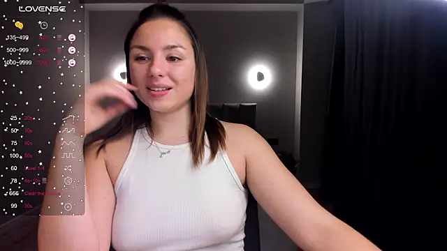 ThreeshaWhite online show from February 9, 2025, 5:43 pm