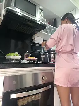 Maiaa evans online show from March 7, 2025, 3:28 pm