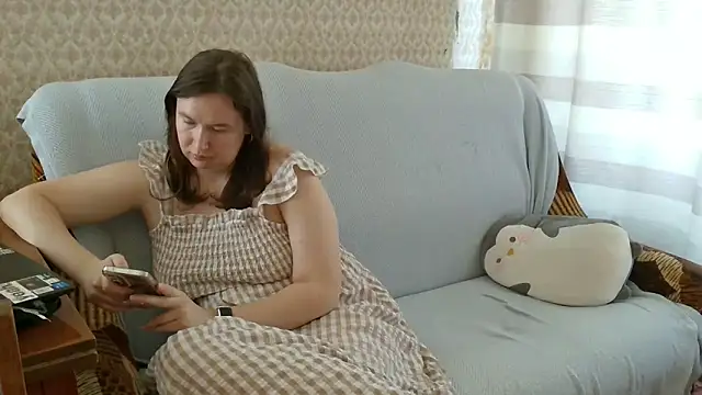 franceska blue online show from September 9, 2025, 9:31 am