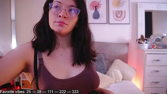 Anah s online show from June 25, 2026, 10:58 pm