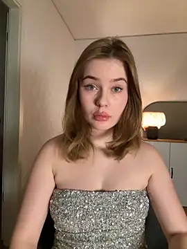 Snapshot of MaribelRiver chatting on September 13, 2025, 7:02 pm MaribelRiver online show from September 13, 2025, 7:02 pm