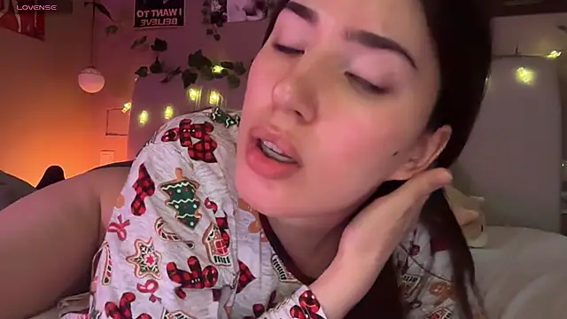 Snapshot of Anisawithlove chatting on January 11, 2026, 4:45 pm Anisawithlove online show from January 11, 2026, 4:45 pm