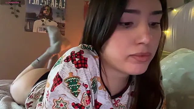 Snapshot of Anisawithlove chatting on February 13, 2026, 6:53 am Anisawithlove online show from February 13, 2026, 6:53 am