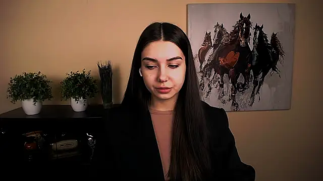 Lili magic online show from November 7, 2025, 8:47 am