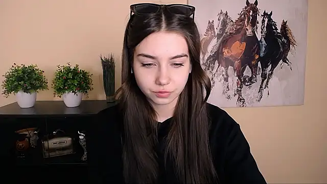 Lili magic online show from March 14, 2026, 8:31 am