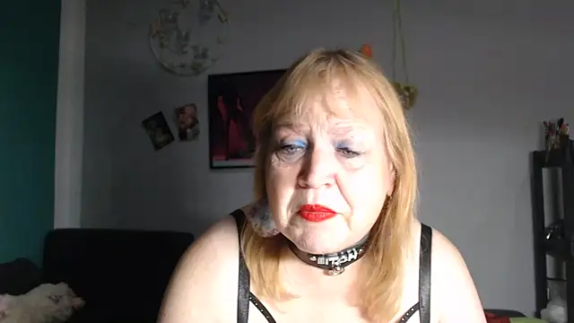 Blasflittchen online show from June 12, 2026, 9:46 pm