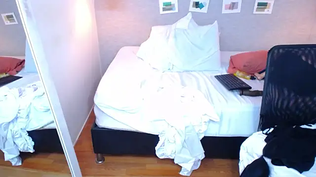 Snapshot of kiara_evanss chatting on February 8, 2025, 10:19 pm kiara evanss online show from February 8, 2025, 10:19 pm