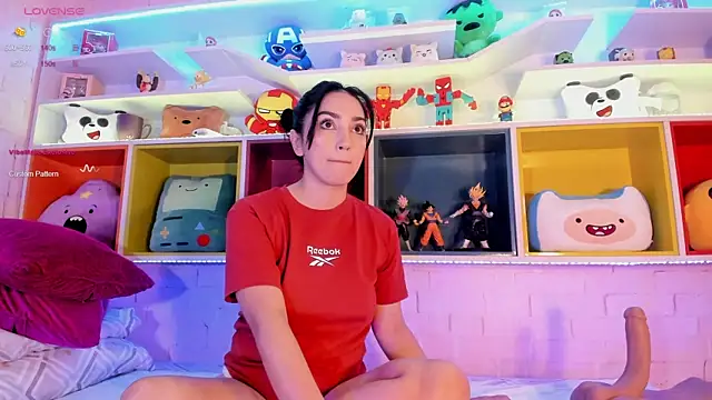 LIAH IZUMI online show from January 31, 2025, 12:07 pm