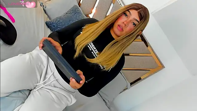 Snapshot of Hanz_sex chatting on October 14, 2025, 10:21 pm Hanz sex online show from October 14, 2025, 10:21 pm