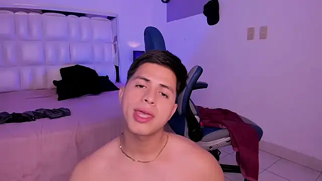 Niicky1  online show from December 29, 2024, 11:50 pm