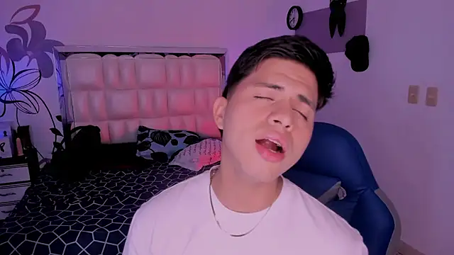 Niicky1  online show from January 18, 2025, 8:30 pm