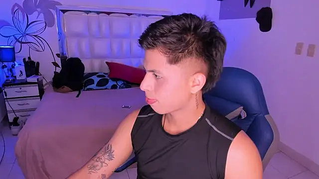 Niicky1  online show from January 29, 2025, 8:35 pm