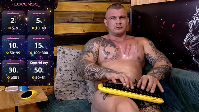 Snapshot of MrrKray chatting on July 29, 2026, 9:35 pm MrrKray online show from July 29, 2026, 9:35 pm