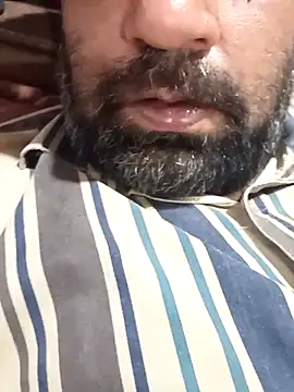 Snapshot of lund_lol chatting on February 15, 2025, 9:49 am lund lol online show from February 15, 2025, 9:49 am