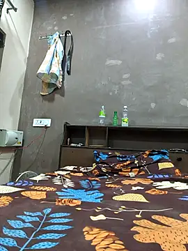 Snapshot of lund_lol chatting on October 20, 2025, 7:47 pm lund lol online show from October 20, 2025, 7:47 pm