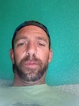 Snapshot of Treemandude chatting on June 10, 2026, 5:12 pm Treemandude online show from June 10, 2026, 5:12 pm