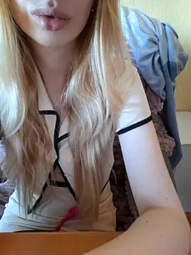 Elza kom online show from October 25, 2025, 2:19 am