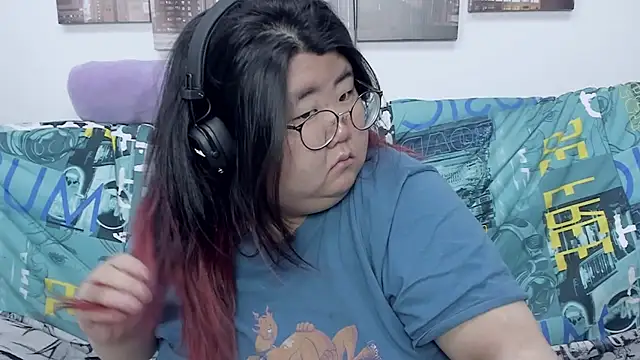 Snapshot of Nadine_asian chatting on January 11, 2025, 2:20 am Nadine asian online show from January 11, 2025, 2:20 am