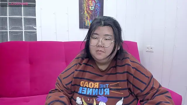 Snapshot of Nadine_asian chatting on October 5, 2025, 8:23 am Nadine asian online show from October 5, 2025, 8:23 am