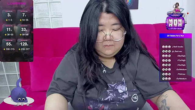 Snapshot of Nadine_asian chatting on October 10, 2025, 8:13 am Nadine asian online show from October 10, 2025, 8:13 am