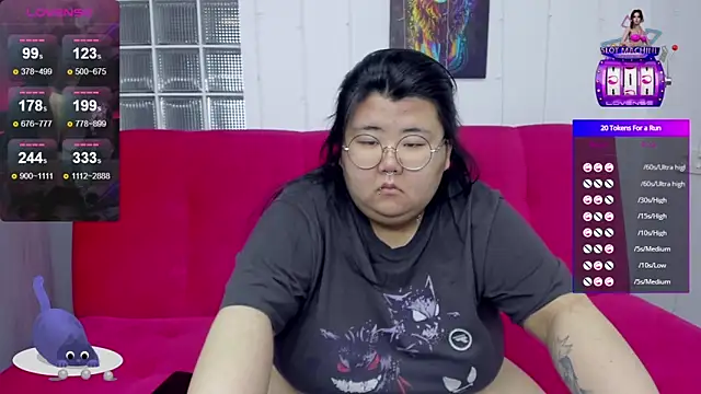 Snapshot of Nadine_asian chatting on October 11, 2025, 1:16 am Nadine asian online show from October 11, 2025, 1:16 am