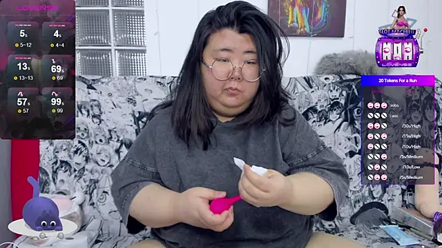 Snapshot of Nadine_asian chatting on October 12, 2025, 6:23 am Nadine asian online show from October 12, 2025, 6:23 am