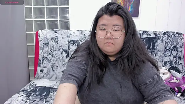 Snapshot of Nadine_asian chatting on October 28, 2025, 1:53 am Nadine asian online show from October 28, 2025, 1:53 am