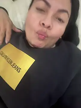 Snapshot of Janna099 chatting on February 17, 2026, 2:02 pm Janna099 online show from February 17, 2026, 2:02 pm