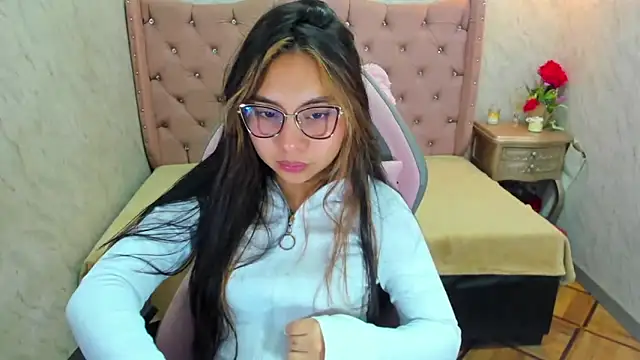 XSmaggiiee online show from January 30, 2025, 2:27 am