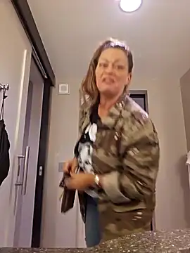 Snapshot of Erotic_and_Exotic chatting on January 4, 2025, 11:17 pm Erotic and Exotic online show from January 4, 2025, 11:17 pm