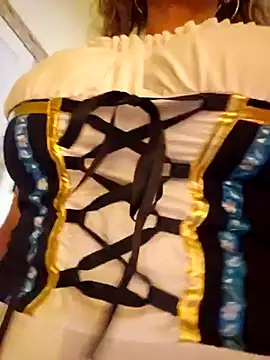 Snapshot of Erotic_and_Exotic chatting on November 1, 2025, 8:33 pm Erotic and Exotic online show from November 1, 2025, 8:33 pm