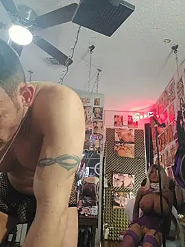 Snapshot of luvs2cumm69 chatting on May 11, 2026, 5:24 am luvs2cumm69 online show from May 11, 2026, 5:24 am