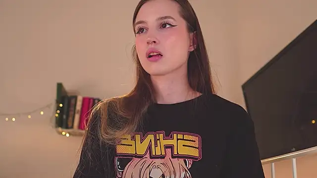 Snapshot of NeonShine chatting on February 21, 2025, 7:34 am NeonShine online show from February 21, 2025, 7:34 am