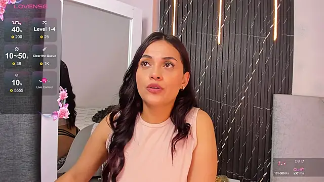 Snapshot of katrina_kaif_x chatting on February 22, 2025, 7:14 pm katrina kaif x online show from February 22, 2025, 7:14 pm