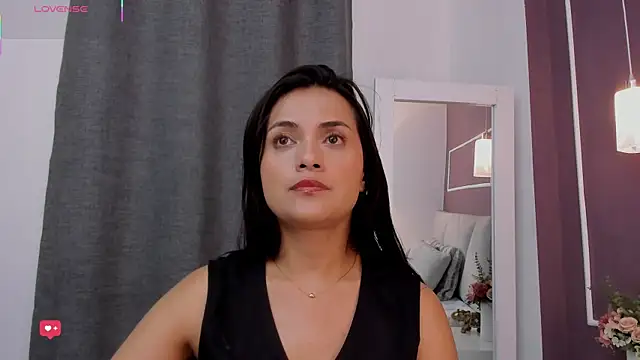 Snapshot of katrina_kaif_x chatting on June 25, 2026, 7:18 pm katrina kaif x online show from June 25, 2026, 7:18 pm