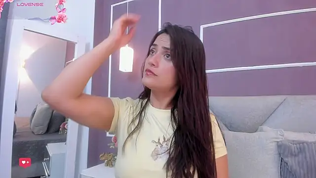 Snapshot of katrina_kaif_x chatting on July 13, 2026, 7:27 pm katrina kaif x online show from July 13, 2026, 7:27 pm