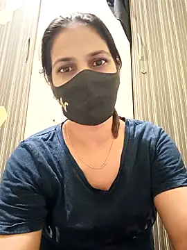 Snapshot of indianliza chatting on March 21, 2025, 7:35 pm indianliza online show from March 21, 2025, 7:35 pm