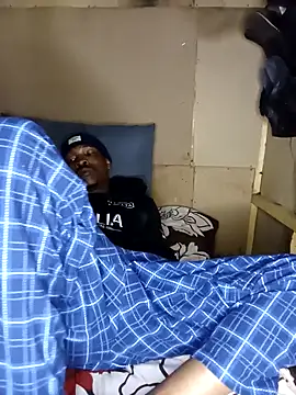 Snapshot of Ngamla123 chatting on November 15, 2025, 7:10 pm Ngamla123 online show from November 15, 2025, 7:10 pm