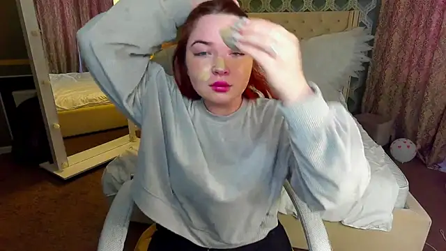 RosieMoons online show from March 9, 2025, 6:50 am