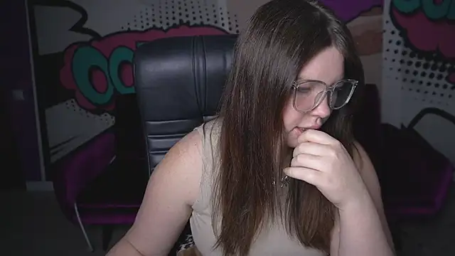 RosieMoons online show from September 11, 2025, 7:03 pm