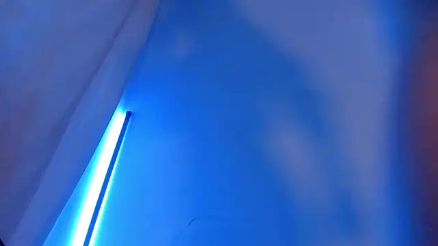 angeloflovee online show from December 15, 2025, 5:44 am