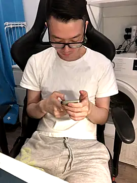 Snapshot of wangjian2324 chatting on November 22, 2025, 12:15 pm wangjian2324 online show from November 22, 2025, 12:15 pm