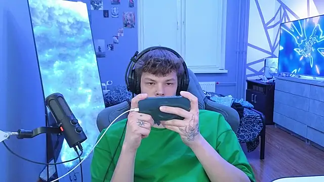 DENIS HERE online show from March 20, 2025, 6:42 pm