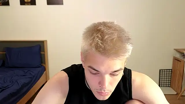 DENIS HERE online show from September 9, 2025, 4:39 pm