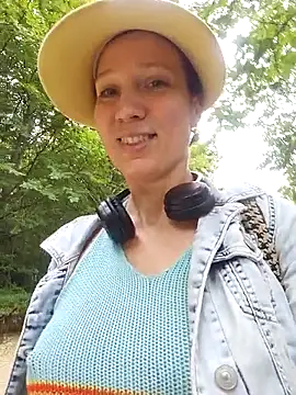 Exhibitionsplit online show from September 30, 2025, 11:59 am